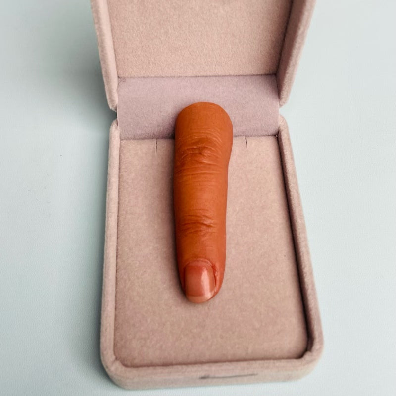 custom finger Y10