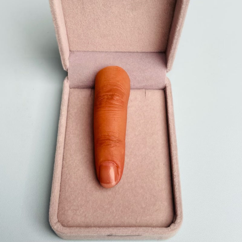 custom finger Y9
