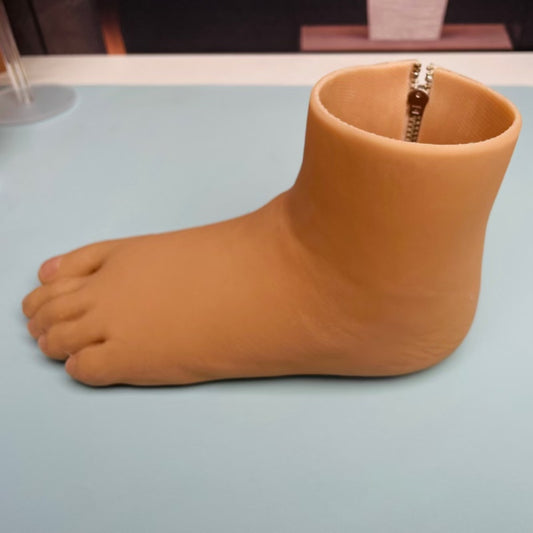 Customized foot prosthesis